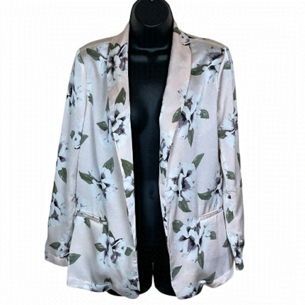 Guc Streetwear Society lightweight blazer, flowered, baby pink, size small.